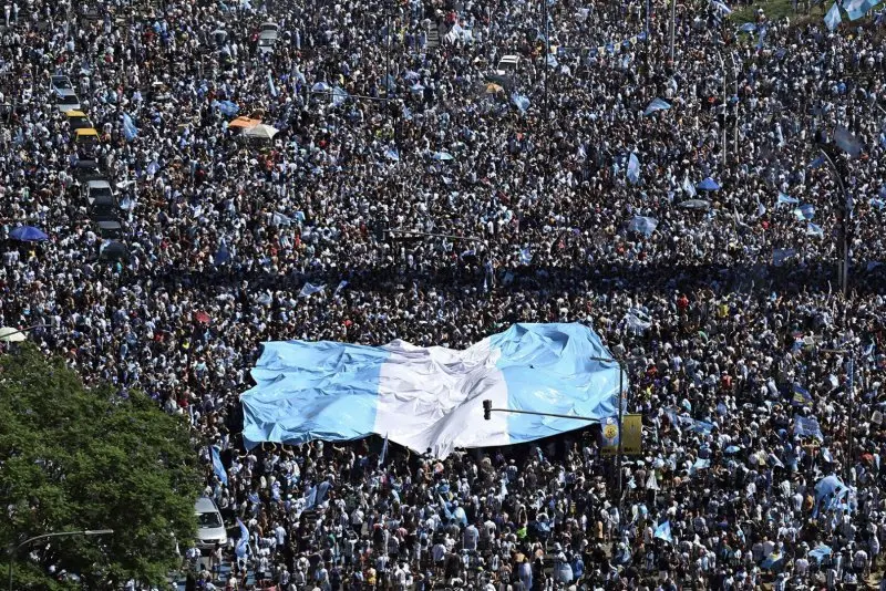 Top 99+ ảnh cổ động viên Argentina siêu ngầu 37