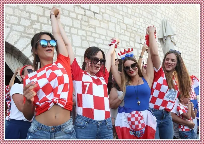 Top 99+ ảnh cổ động viên Croatia 28