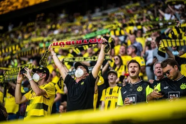 Top 99+ ảnh cổ động viên Dortmund Fans hot nhất 33