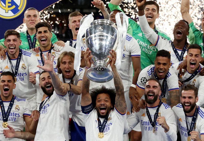 Top 99+ ảnh cổ động viên Real Madrid 39