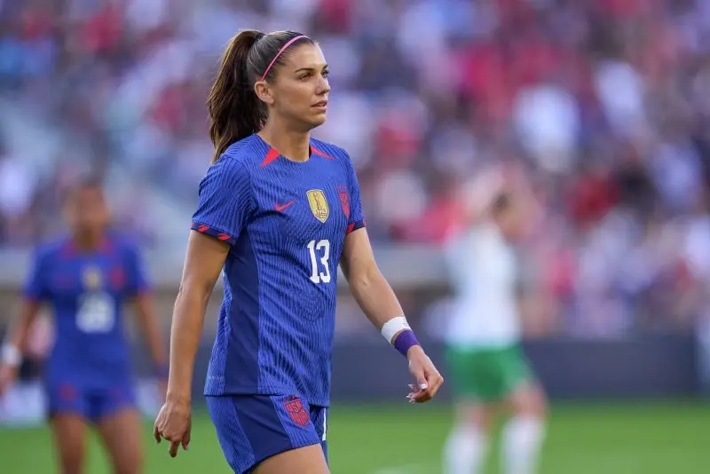 110+ ảnh Alex Morgan, nữ hoàng sân cỏ với nhan sắc rạng ngời 17