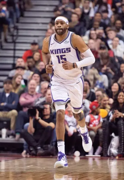 79+ Vince Carter, huyền thoại bóng rổ bốn thập kỷ 15