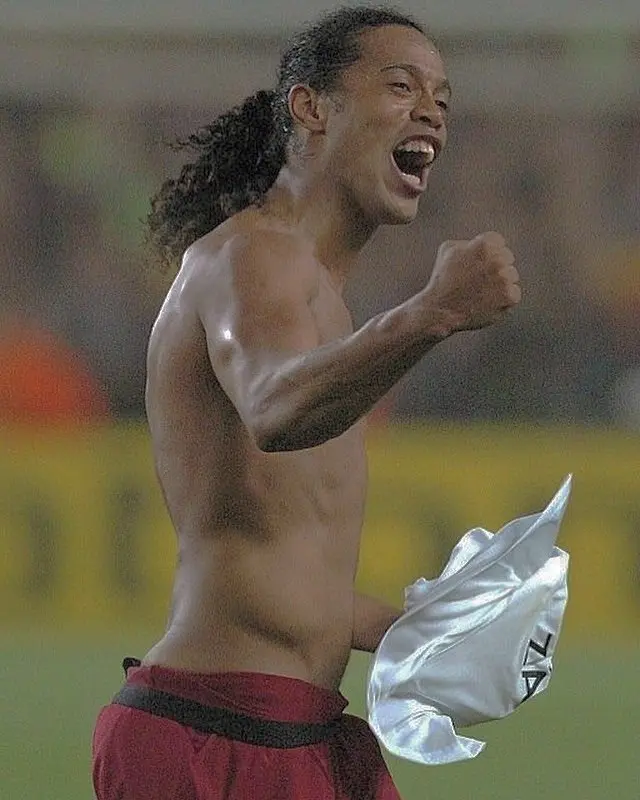 ảnh chế Ronaldinho 3