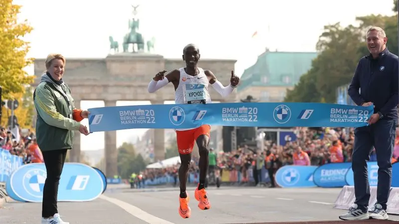 89+ ảnh Conseslus Kipchoge, vận động viên marathon vĩ đại nhất mọi thời đại? 18