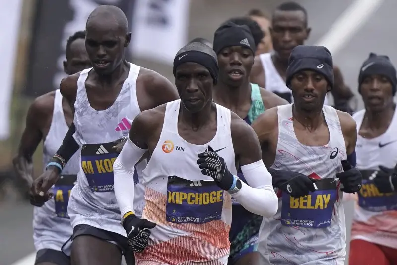 89+ ảnh Conseslus Kipchoge, vận động viên marathon vĩ đại nhất mọi thời đại? 37