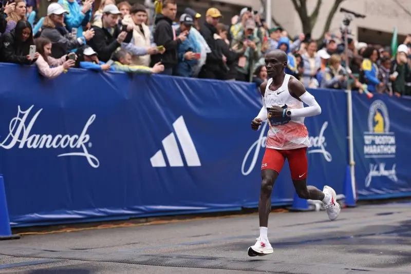 89+ ảnh Conseslus Kipchoge, vận động viên marathon vĩ đại nhất mọi thời đại? 5