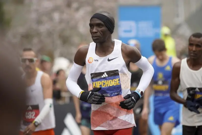 89+ ảnh Conseslus Kipchoge, vận động viên marathon vĩ đại nhất mọi thời đại? 33