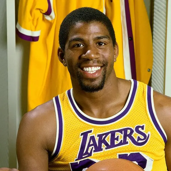 95+ ảnh Magic Johnson huyền thoại bóng rổ thế giới 29