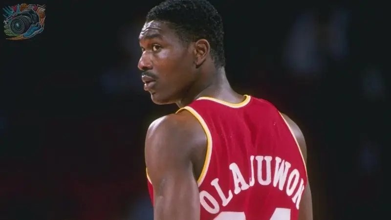 99+ ảnh Hakeem Olajuwon, biểu tượng của bóng rổ Nigeria