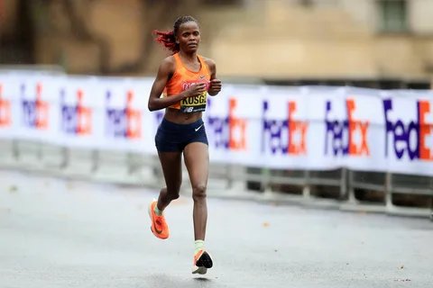 99+ ảnh Brigid Kosgei, niềm tự hào của Kenya, nguồn cảm hứng cho thế giới 12