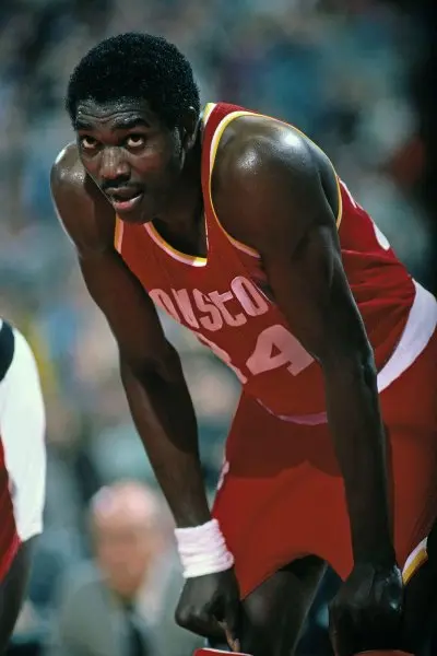 99+ ảnh Hakeem Olajuwon, biểu tượng của bóng rổ Nigeria 47