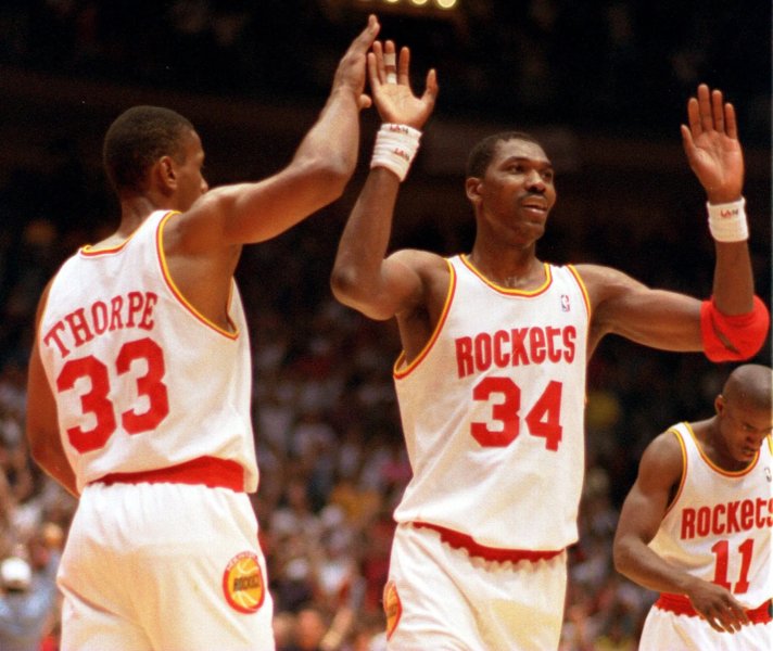 99+ ảnh Hakeem Olajuwon, biểu tượng của bóng rổ Nigeria 57