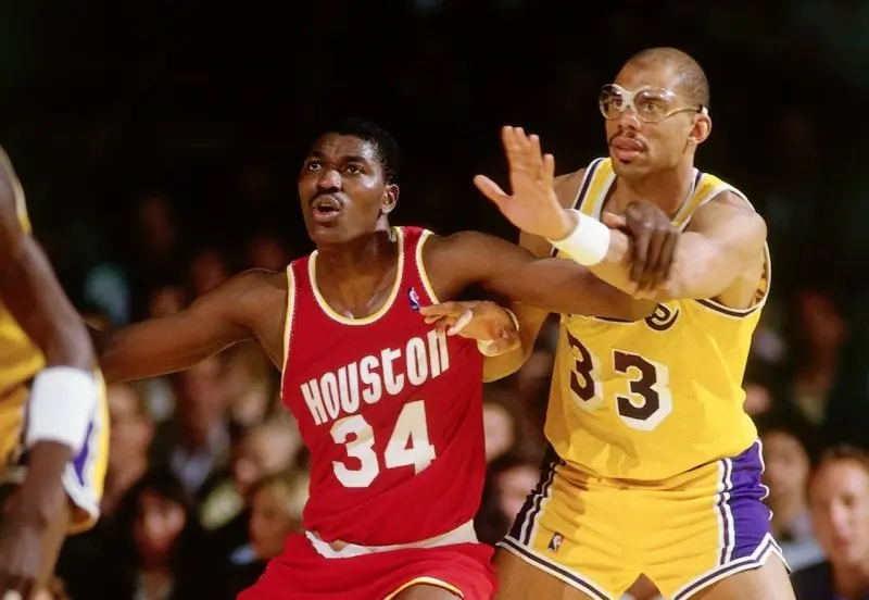 99+ ảnh Hakeem Olajuwon, biểu tượng của bóng rổ Nigeria 8