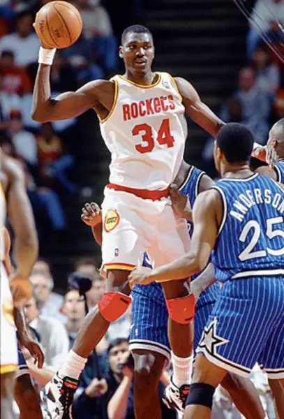 99+ ảnh Hakeem Olajuwon, biểu tượng của bóng rổ Nigeria 30