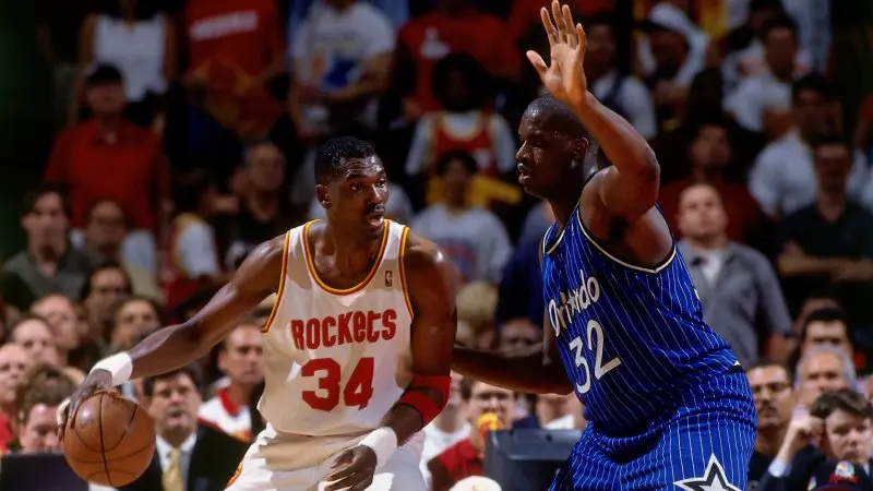 99+ ảnh Hakeem Olajuwon, biểu tượng của bóng rổ Nigeria 36