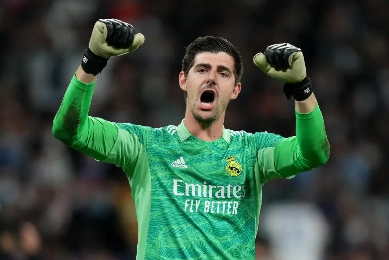 99+ ảnh khoảnh khắc ấn tượng của Courtois 15