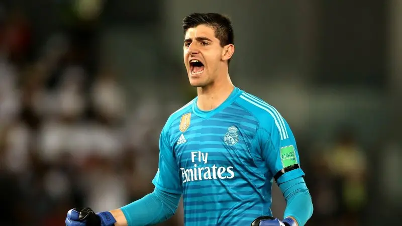 99+ ảnh khoảnh khắc ấn tượng của Courtois 17