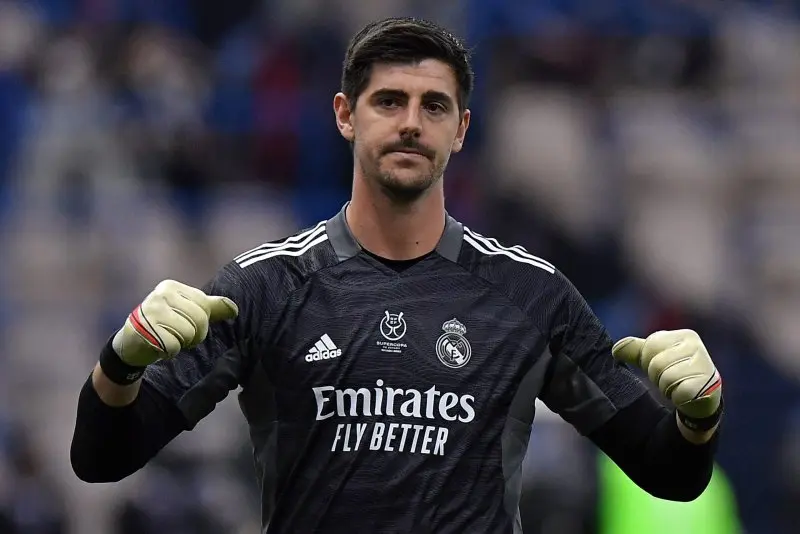 99+ ảnh khoảnh khắc ấn tượng của Courtois 23