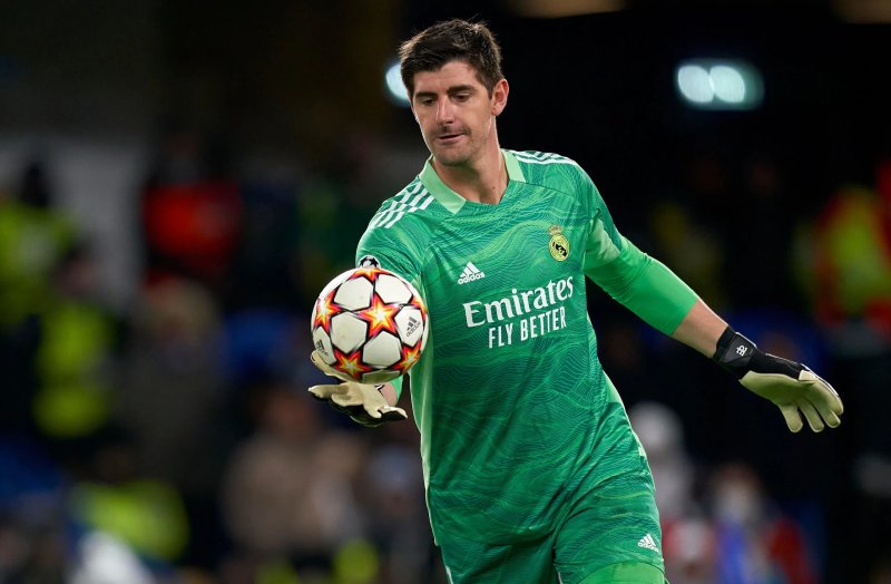 99+ ảnh khoảnh khắc ấn tượng của Courtois 25