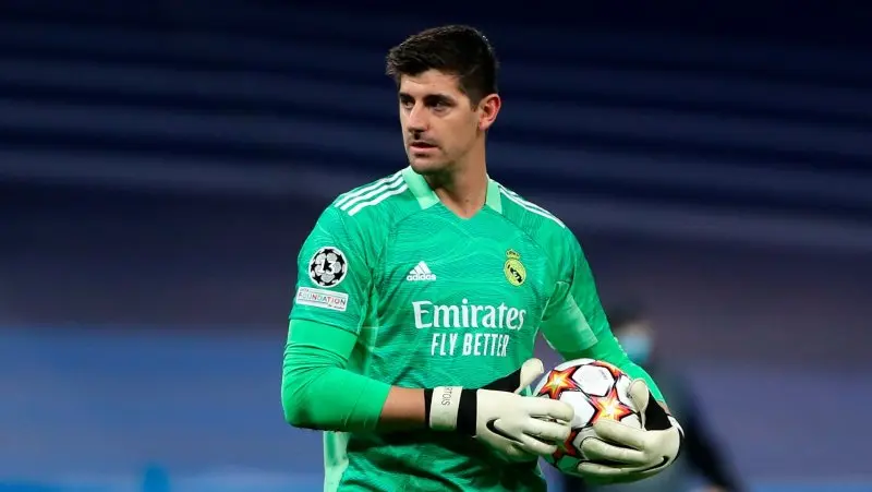 99+ ảnh khoảnh khắc ấn tượng của Courtois 32