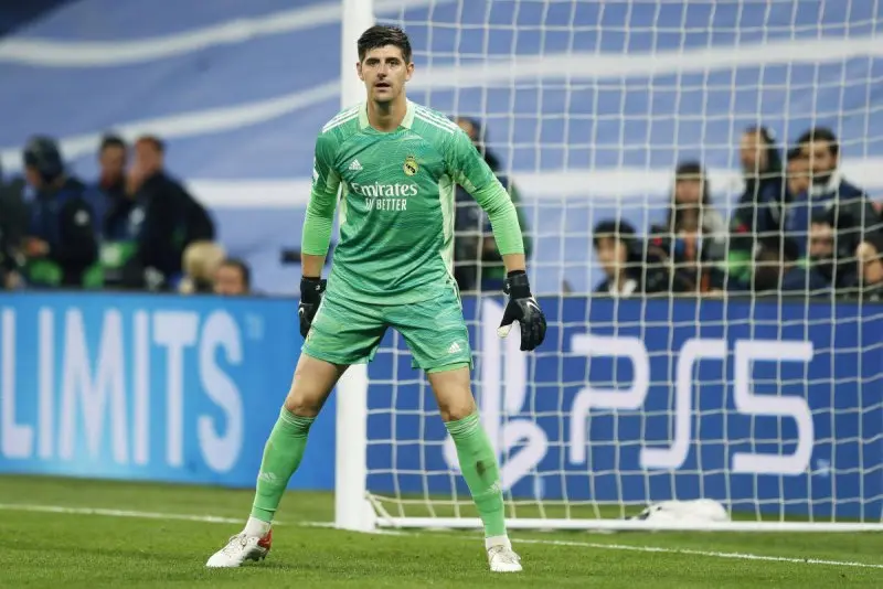 99+ ảnh khoảnh khắc ấn tượng của Courtois 35