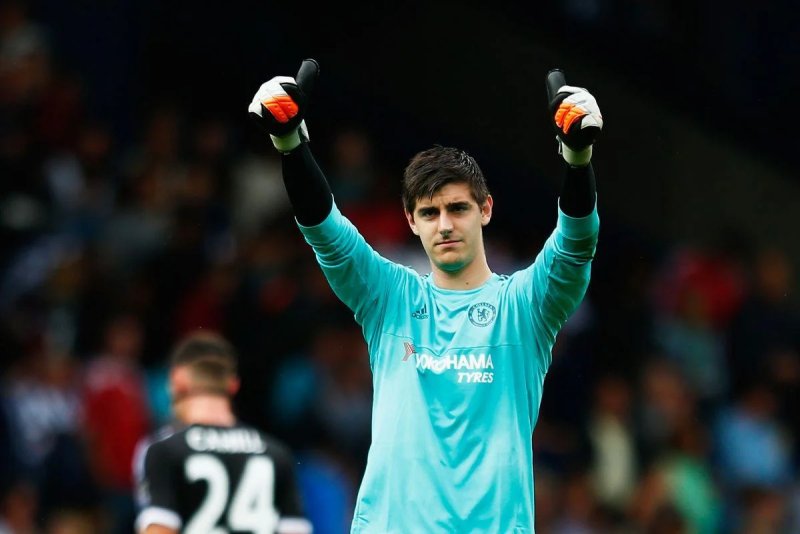 99+ ảnh khoảnh khắc ấn tượng của Courtois 7