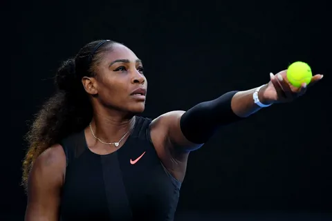 99+ ảnh Serena Williams, nữ hoàng quần vợt với trái tim nhân ái 17