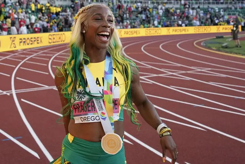 99+ ảnh Shelly-Ann Fraser-Pryce, biểu tượng cho thế hệ trẻ Jamaica 24