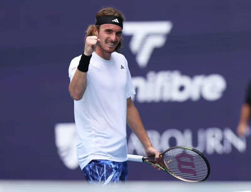 99+ ảnh Stefanos Tsitsipas, ngôi sao đang lên của làng quần vợt thế giới 19