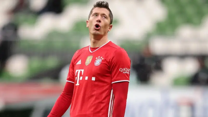 ảnh chế Robert Lewandowski 16