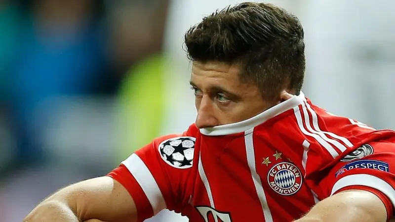 ảnh chế Robert Lewandowski 25