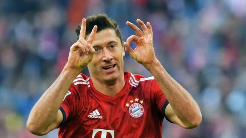 ảnh chế Robert Lewandowski 32