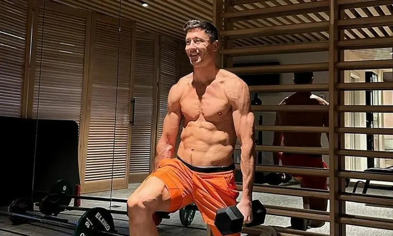 ảnh chế Robert Lewandowski 48