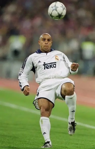  ảnh chế Roberto Carlos 23