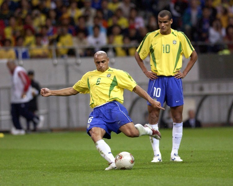  ảnh chế Roberto Carlos 34