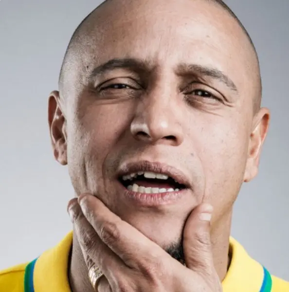  ảnh chế Roberto Carlos 10