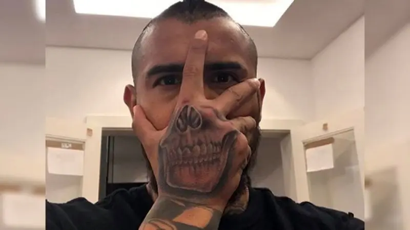 ảnh chế Arturo Vidal 8