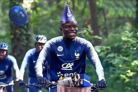 ảnh chế N'Golo Kanté 42