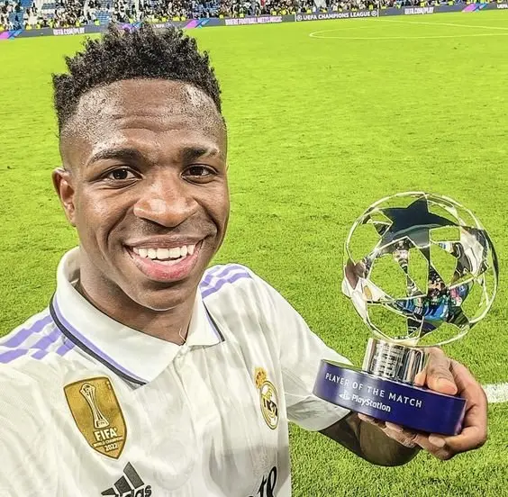 Bộ sưu tập ảnh Vinicius Jr, ngôi sao trẻ đầy tiềm năng của Real Madrid 25