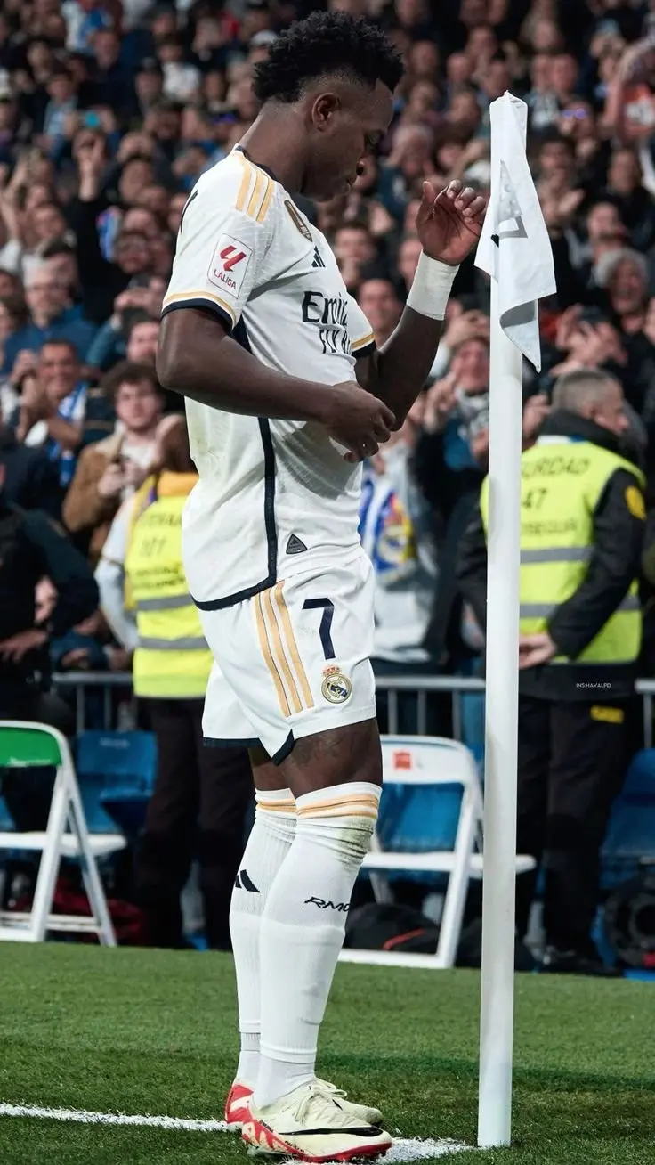 Bộ sưu tập ảnh Vinicius Jr, ngôi sao trẻ đầy tiềm năng của Real Madrid 42