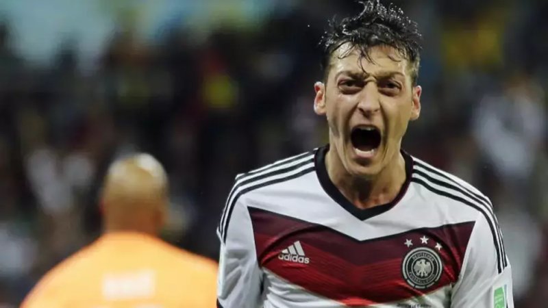 ảnh chế Mesut Özil 20