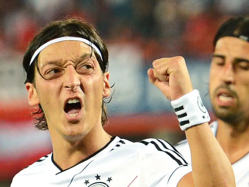 ảnh chế Mesut Özil 41