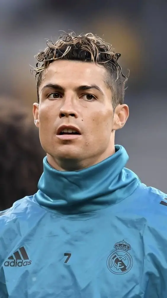 Chiêm ngưỡng kho ảnh Ronaldo đẹp nhất, tải miễn phí hình nền 19