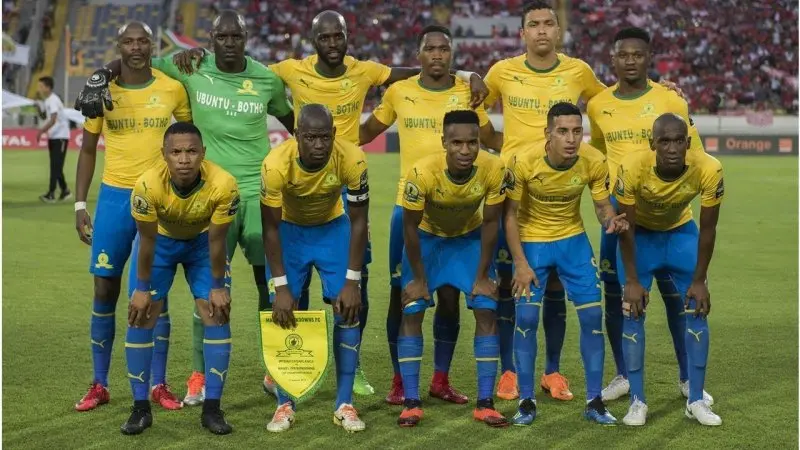 Mamelodi Sundowns 38