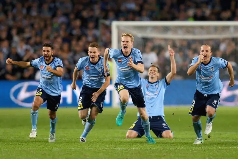 Sydney FC 11