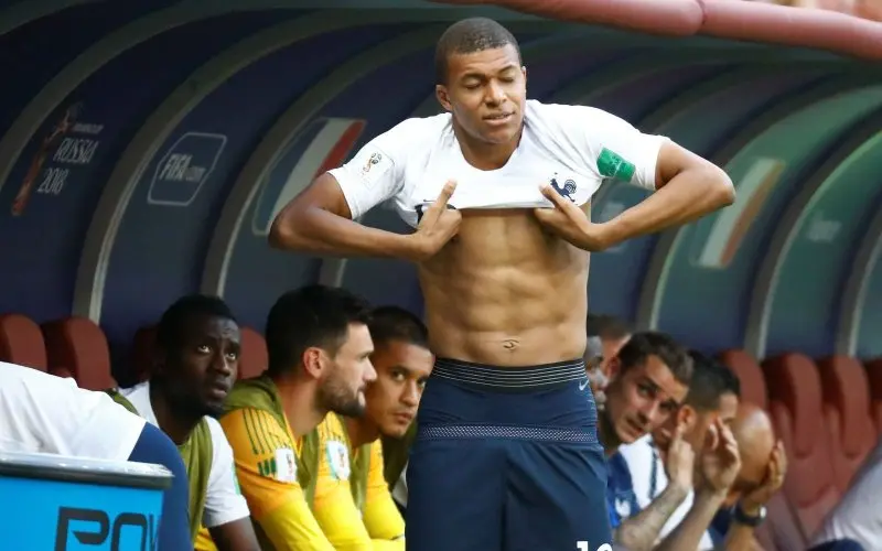 ảnh chế Kylian Mbappé 10