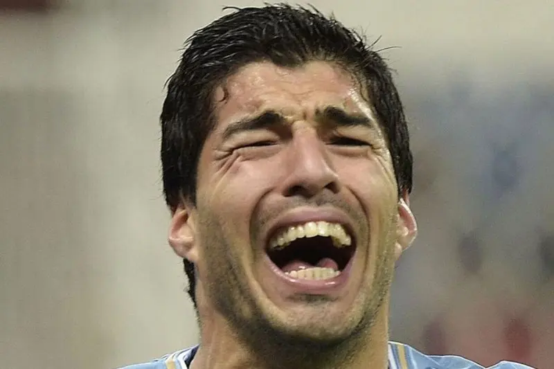  ảnh chế Luis Suárez 20