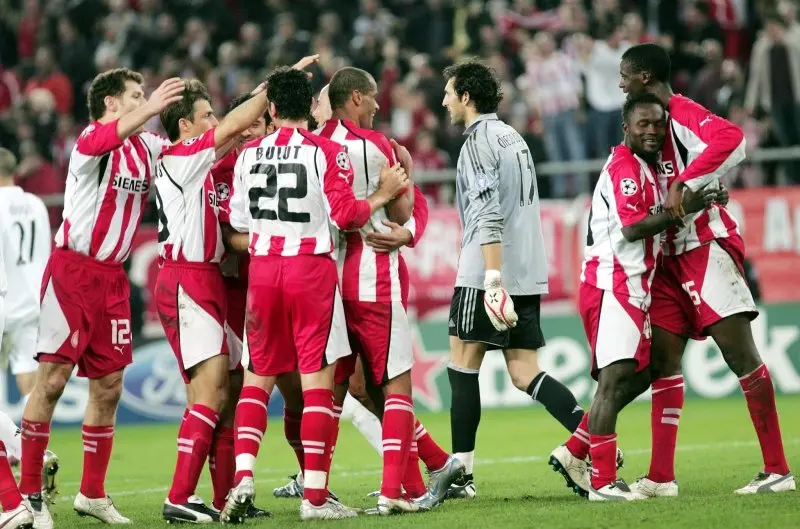 Olympiacos 32