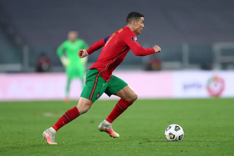 Ngắm nhìn những tuyệt phẩm sút bóng của Ronaldo 27