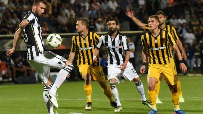 AEK Athens 32